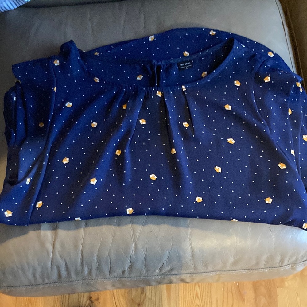 Size L short sleeve blouse from Pseudio Navy print